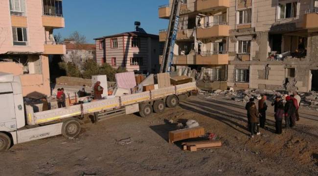 İzmir’de 8 okul için tahliye kararı