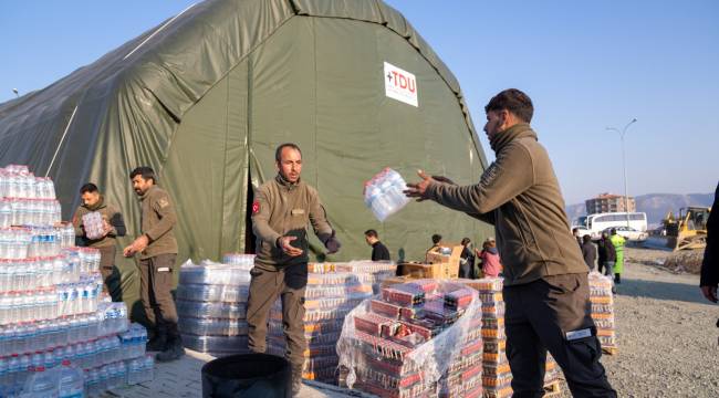 İzmir’den başlatılan “Umut Hareketi” umut köprüsü oldu