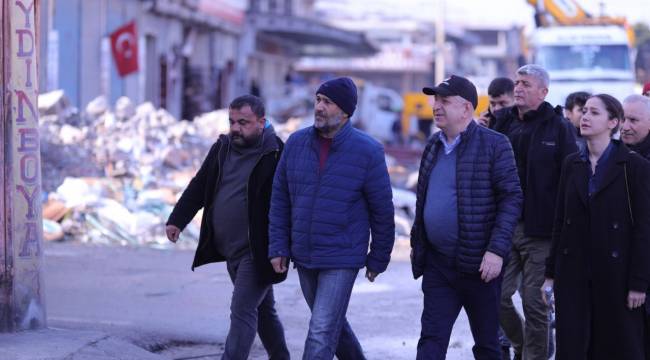 Özdağ, "AFAD-Kızılay siz ne iş yaparsınız?"