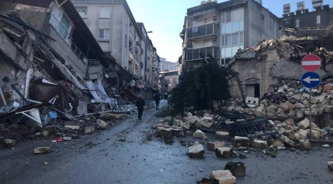 Samandağ Belediye Başkanı: Kızılay hala yok, 15 bin çadıra ihtiyaç var