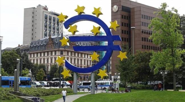 Avrupa Merkez Bankası faiz artırdı: 2008'den beri en yüksek seviyeye çıktı