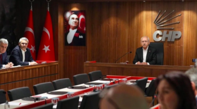 CHP'den Akşener'e: Saray entrikası