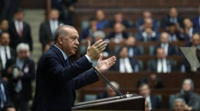 &#039;Erdoğan o vekiller isyan etmesin diye Meclis&#039;i açık tutuyor&#039;