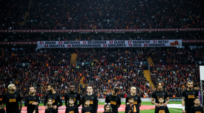 Galatasaray tribünleri de ‘hükümet istifa’ dedi