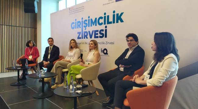 İzmir’de Türkiye&#039;nin İlk “Lise Girişimcilik Zirvesi” Gerçekleştirildi