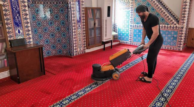 Narlıdere'de camiler Ramazan'a hazır