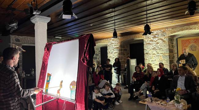 Yaşanan Deprem Felaketinin Ardından Öğretmen ve Öğrencilere Moral İçin “İzmir Masal Gecesi” Düzenlendi