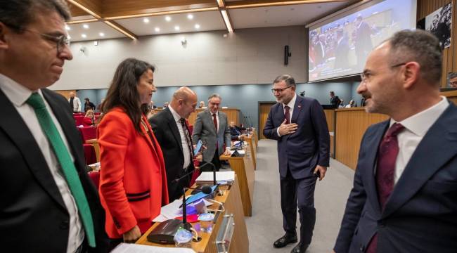 AK Partili Saygılı Büyükşehir Meclisi’ni takip etti