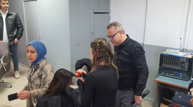 Bayram öncesi 500 çocuğu sevindirdiler