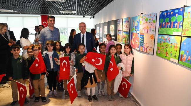 Cumhuriyetimizin 100. yılını resimleriyle kutladılar