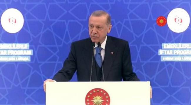 Erdoğan: &#039;Birileri emeklilerimizin maaşları ve ikramiyeleri üzerinden istismar siyaseti yürütüyor&#039;