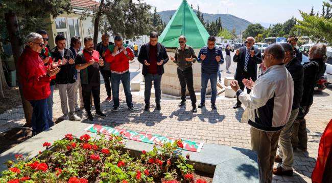 Kadızade Zühtü Işıl mezarı başında anıldı