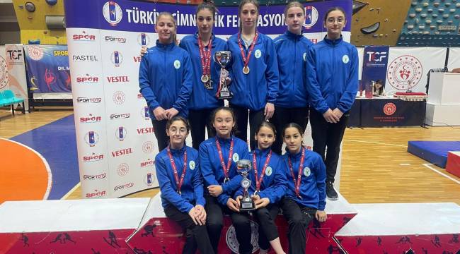 Yeşil-Beyazlılar Samsun’dan 2 kupa, 7 madalya ile döndü