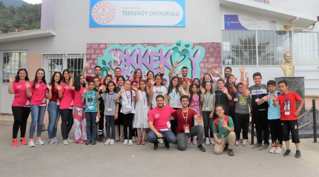 Aydem Perakende ve Gediz Perakende, “Enerjinle Gelecek Senin” Projesi ile Öğrencilerle Yeniden Buluşuyor