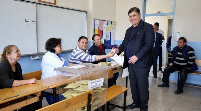 Başkan Tugay Ve Eşi Oy Kullandı