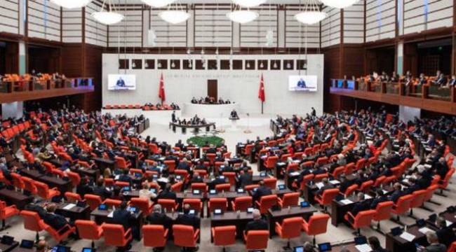 Eski vekillere giderayak 111 bin lira fazladan maaş