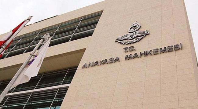 AYM'den gazeteciler için kıdem tazminatında 5 yıl şartına iptal