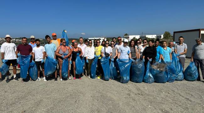 Çevre Günü’nde plaj temizliği