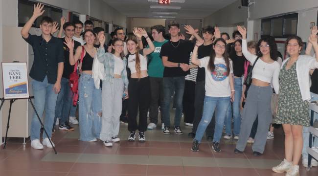 Rotaryenler gençlerin geleceğine ışık tutuyor