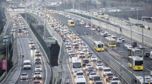 Bayram tatili sonrası İstanbul’da trafik yoğunluğu