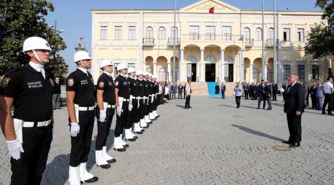 İzmir Valisi Dr. Süleyman Elban Göreve Başladı