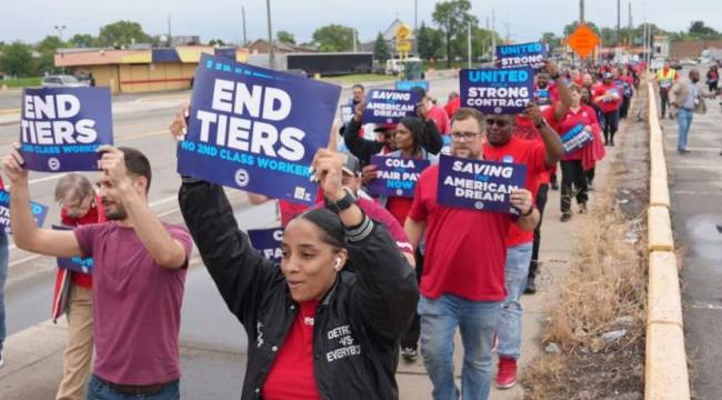 ABD&#039;de yaklaşık 13 bin otomotiv işçisinin grevi 4. gününde devam ediyor