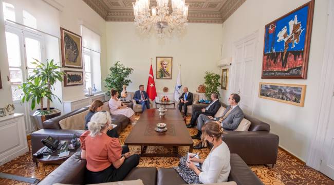 Almanya İzmir Başkonsolosu Schröer Soyer’i ziyaret etti