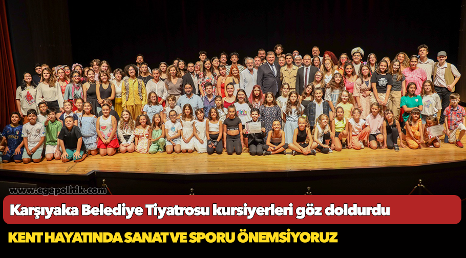 Karşıyaka Belediye Tiyatrosu kursiyerleri göz doldurdu