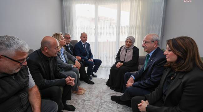 Amasra maden faciasının 1. Yıldönümü… Kılıçdaroğlu, şehit madencilerin ailelerini ziyaret etti: “Faciaya yol açanların hesap vermesi lazım… Asıl sorumlusunun orayı yönetenler olduğu çıktı ortaya…”