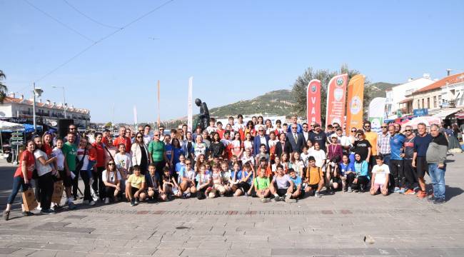 Foça'da Cumhuriyetin 100. yılı oryantiring etkinliği