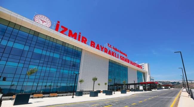 İzmir Şehir Hastanesi Hasta Kabulüne Başladı