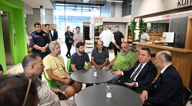 Muhittin Böcek, Yangından Zarar Gören Esnafı Ziyaret Etti