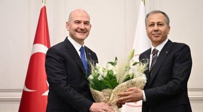 Soylu'ya yakın hesaplar Yerlikaya'yı hedef gösterdi: 'Soylu'yla çalışmış bürokrat avına devam et'