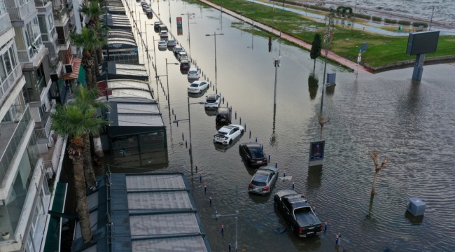 Afet bölgesi bunu tartışıyor;  "Alsancak afet bölgesi ilan edilmeli mi?"
