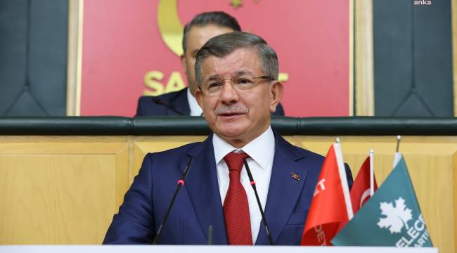 Ahmet Davutoğlu: “Hükümetimiz halkı İsrail’i destekleyen firmaları boykota çağırıyor. Şovu bırakın. O firmalardan birçoğu kamu ihalelerine gidip devletten para alıyorlar