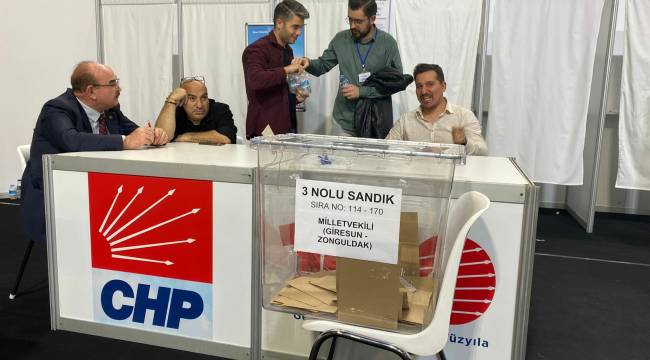 CHP’nin 38. Olağan Kurultayı’nda genel başkan seçimi için oy kullanma işlemi sürüyor