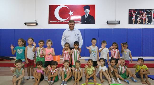 Karşıyaka Belediyesi sportif yetenek ölçüm testini okullara taşıyor