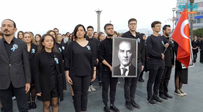 "Radikal Eğitim Kurumları, Atatürk'ün 85. Ölüm Yıl Dönümünde İzmir'de Anma Töreni Düzenledi"