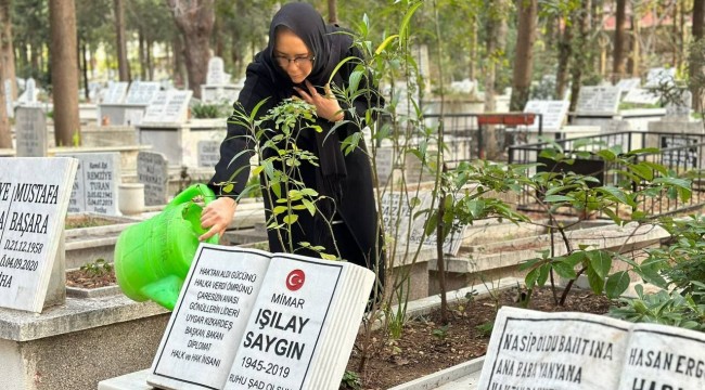 AK Partili Çankırı Merhum Işılay Saygın’ı Kabri Başında Andı