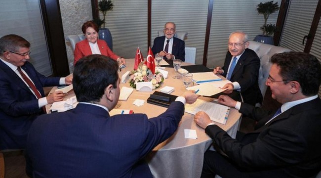 Akşener: Şimdiki aklım olsa Altılı Masa'ya dönmezdim