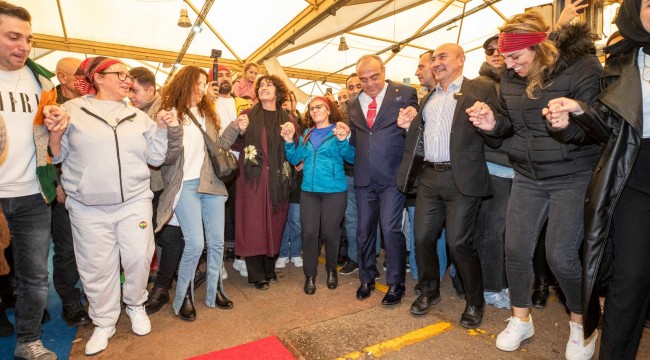 Başkan Soyer Karşıyaka Karadeniz Şenliği’ne katıldı “İzmir sizinle güçlü ve geleceğe umutla bakıyor”