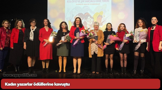 Kadın yazarlar ödüllerine kavuştu