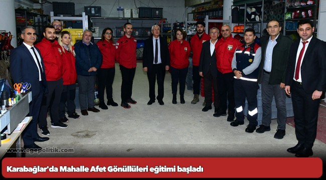 Karabağlar&#039;da Mahalle Afet Gönüllüleri eğitimi başladı
