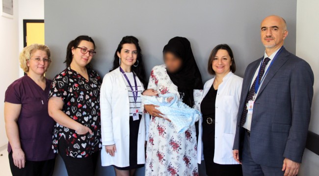 Mucize bebek doğumundan 50 gün sonra annesine kavuştu.