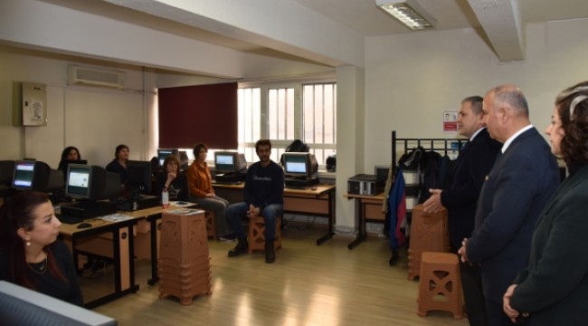 Öğretmenler öğretmek için öğreniyorlar