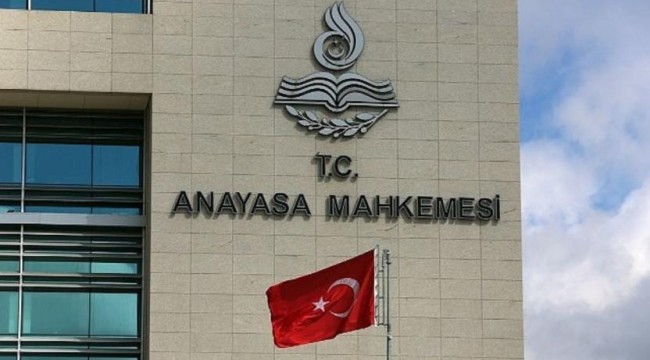 AYM'den internette haber yasaklarına iptal kararı