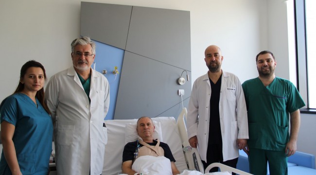 Hastanın Önce Kalbi Durduruldu, Sonra Ameliyatı Gerçekleştirildi