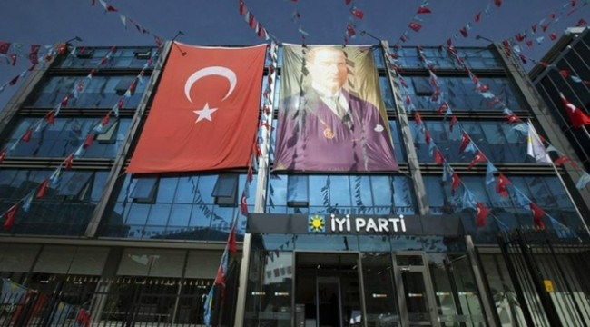 İYİ Parti'de İmamoğlu depremi: İstanbul İlçe Başkanı teşkilatla birlikte istifa etti