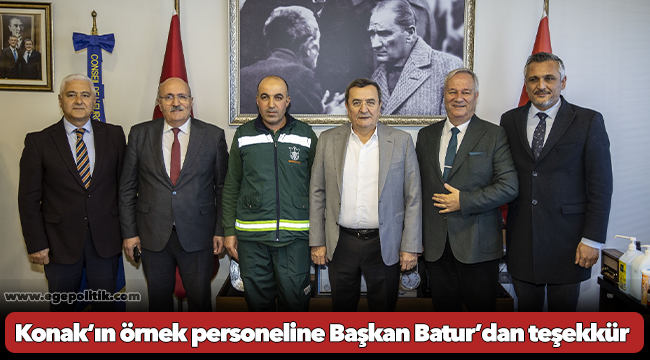 Konak’ın örnek personeline Başkan Batur’dan teşekkür