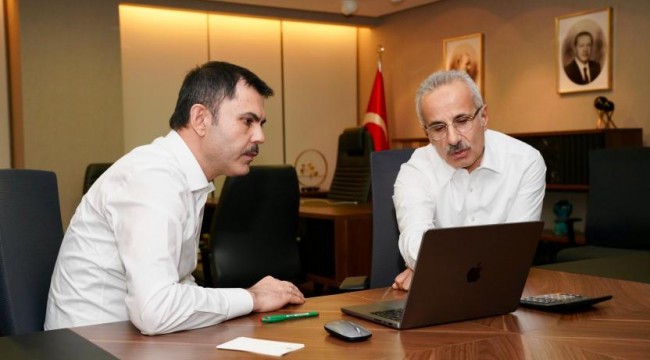 Murat Kurum seçim çalışmasına bakanın odasından başladı